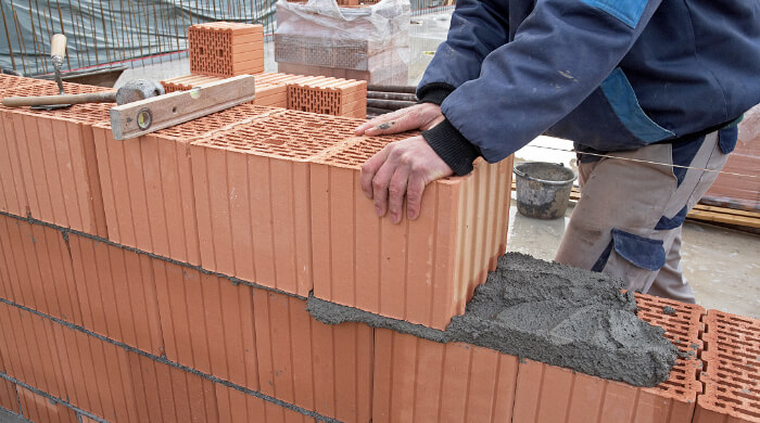 Außenwände tragen Lasten, schützen vor Witterung und sorgen für ein angenehmes Innenraumklima.