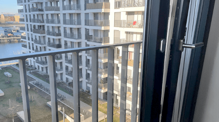 Absturzsichere Fenster sind erforderlich, wenn an Fenstern Absturzgefahr besteht. Absturzsichere Fenster sind erforderlich, wenn an Fenstern Absturzgefahr besteht.